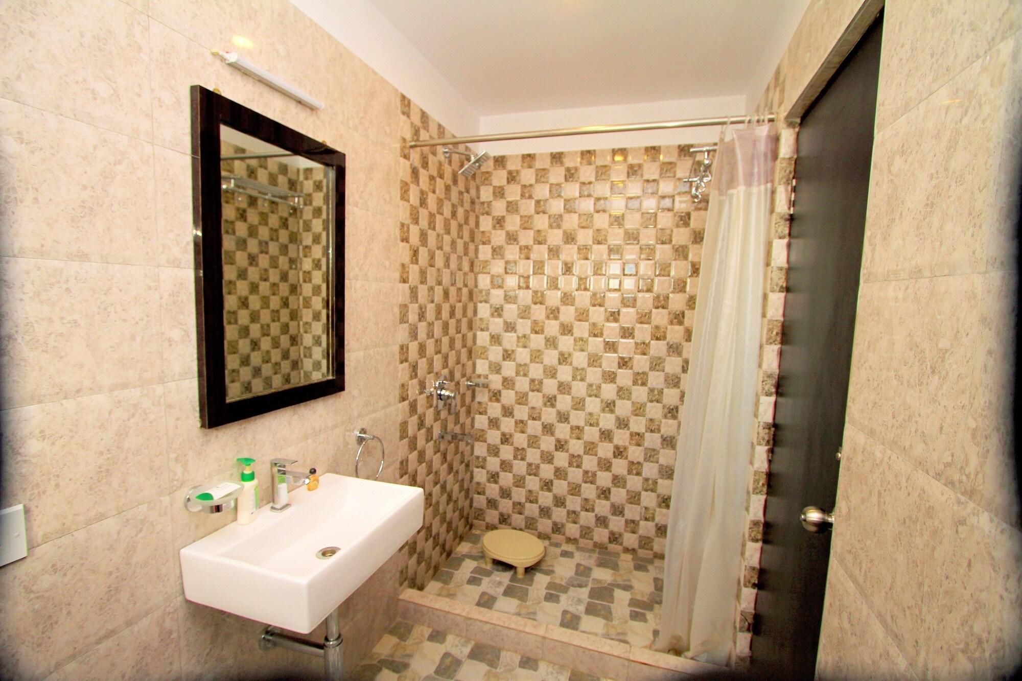 Hotel Crestwood Καλκούτα Εξωτερικό φωτογραφία