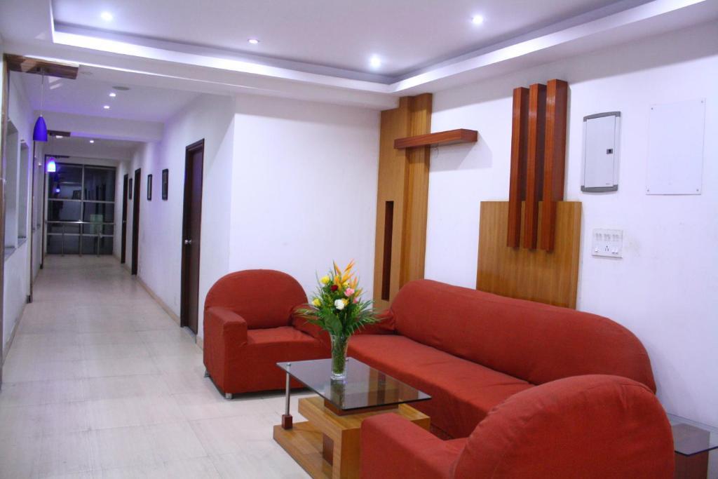Hotel Crestwood Καλκούτα Εξωτερικό φωτογραφία
