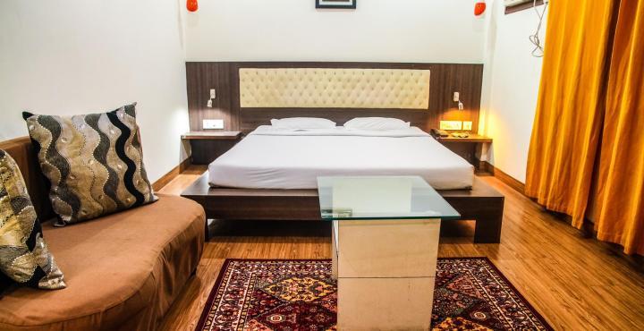 Hotel Crestwood Καλκούτα Εξωτερικό φωτογραφία
