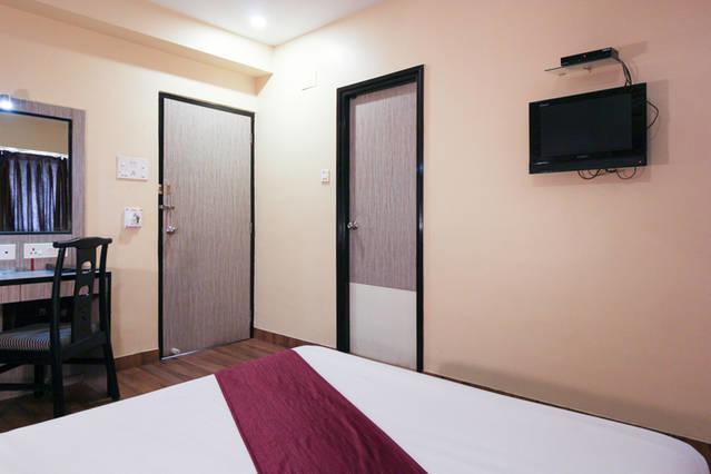 Hotel Crestwood Καλκούτα Εξωτερικό φωτογραφία