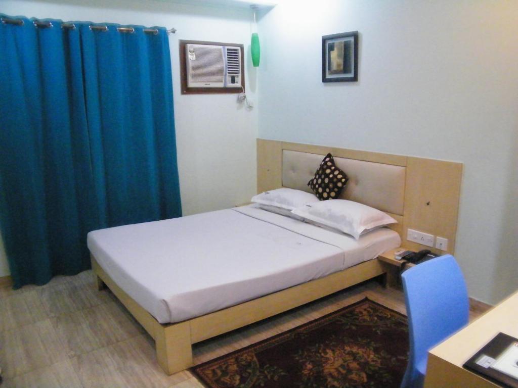 Hotel Crestwood Καλκούτα Εξωτερικό φωτογραφία