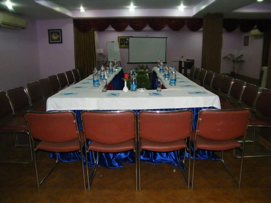 Hotel Crestwood Καλκούτα Εξωτερικό φωτογραφία